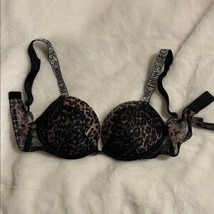Victoria’s Secret Leopard Print Lace Bra